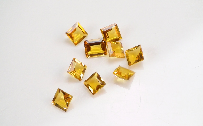 Square Golden Citrine Faceted Gemstone Kit of 27 carets